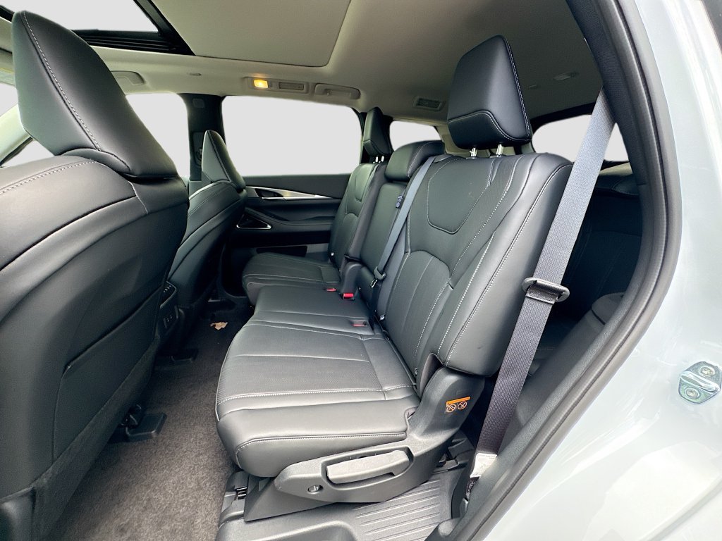 New 2027 INFINITI QX60 Luxe w/ Cargo Package FWD image 26