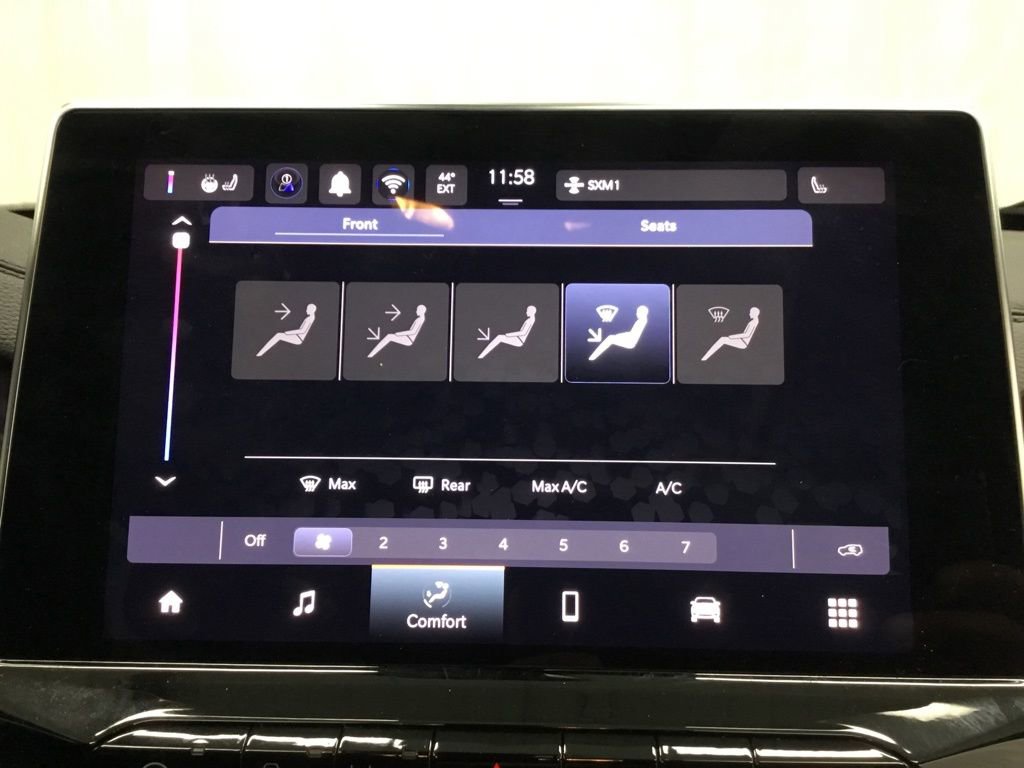 Used 2024 Jeep Compass Latitude image 29