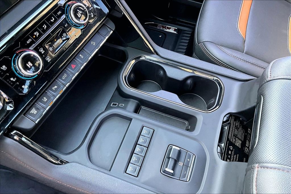 Used 2025 GMC Sierra 2500 AT4 w/ AT4 Premium Plus Package image 17