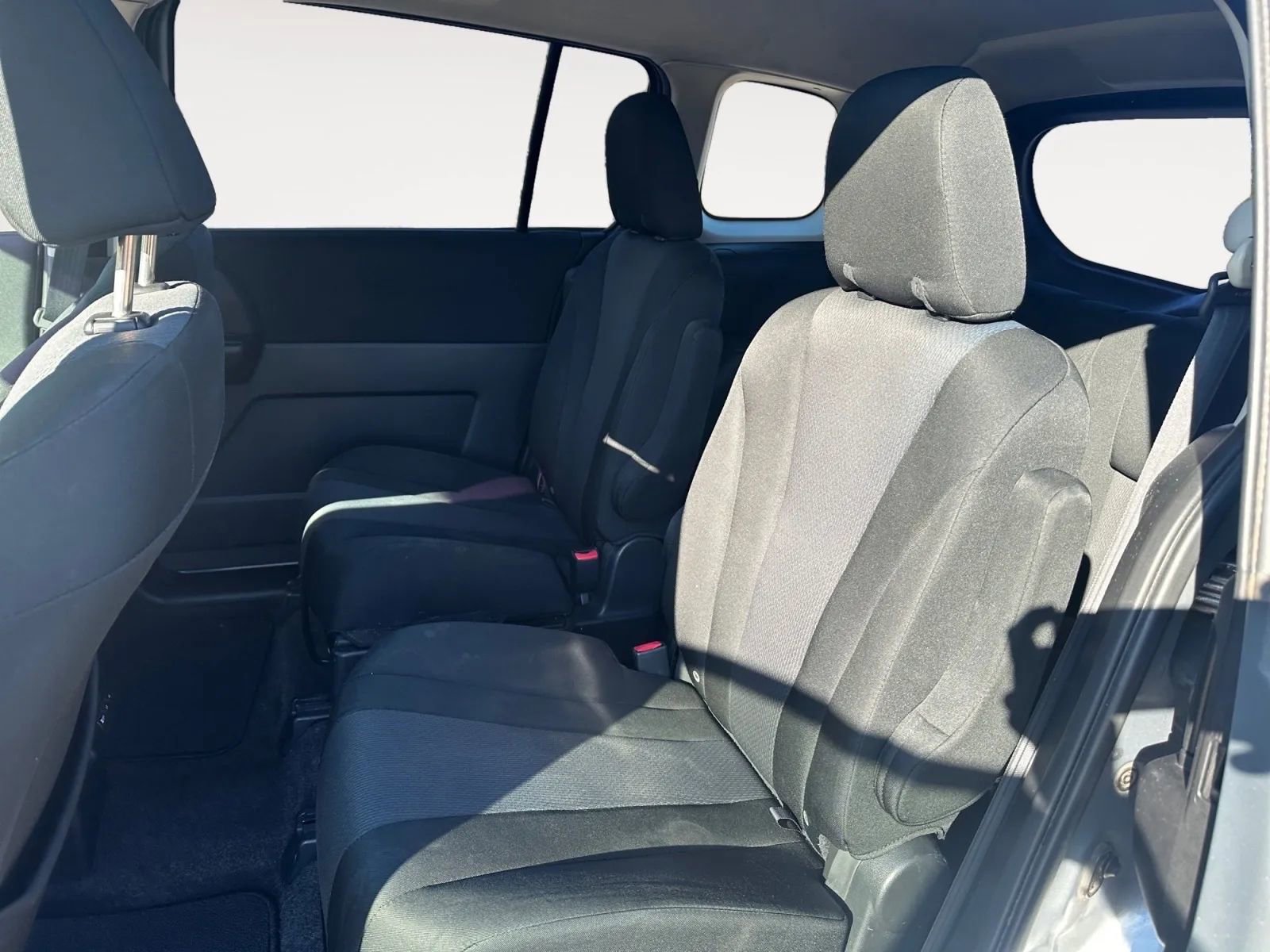 Used 2013 MAZDA MAZDA5 Sport image 14