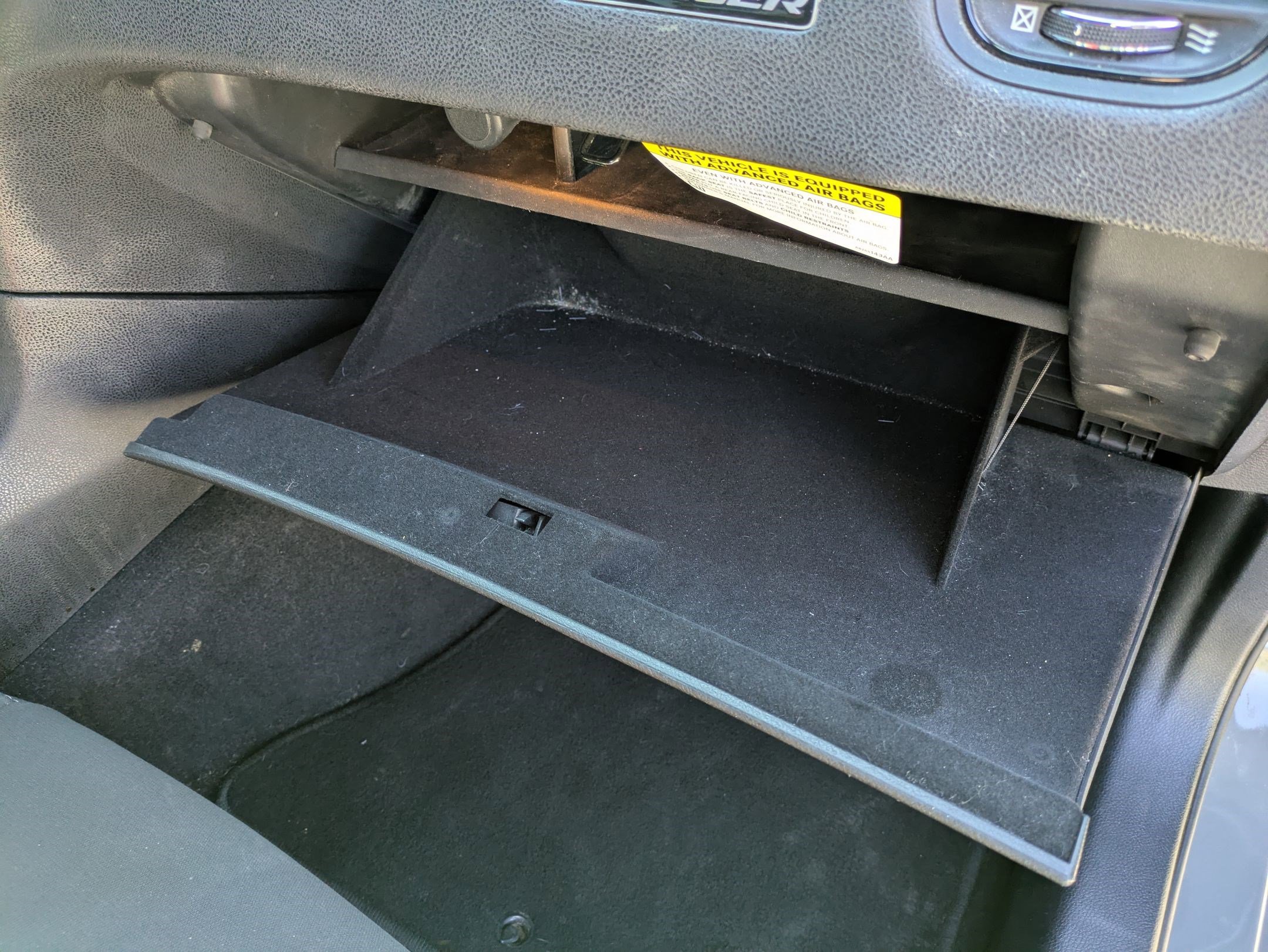 Used 2019 Dodge Charger R/T w/ Blacktop Package RWD image 30