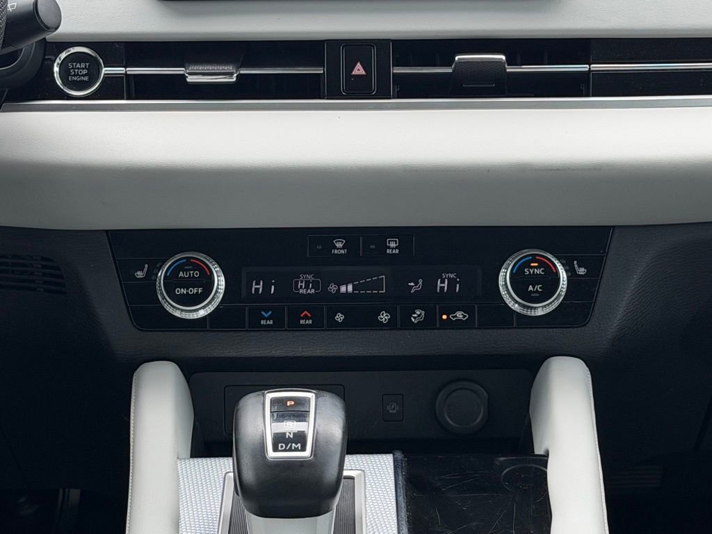 Used 2023 Mitsubishi Outlander SEL image 32