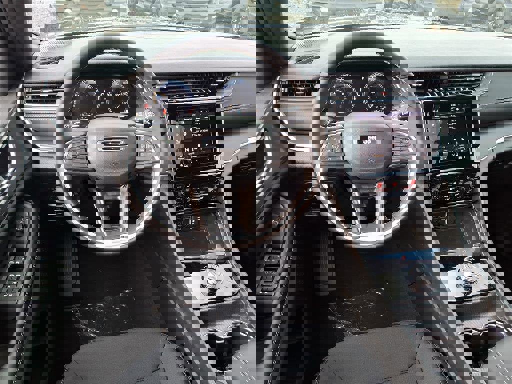 New 2025 Jeep Grand Cherokee Laredo X w/ Luxury Tech Group I image 4