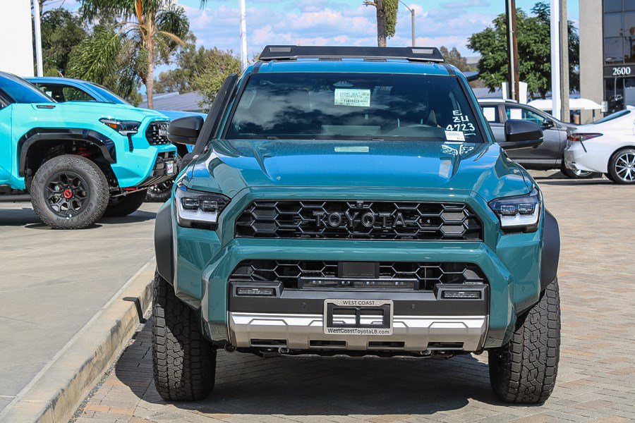 New 2026 Toyota 4Runner Trailhunter AWD/4WD image 2