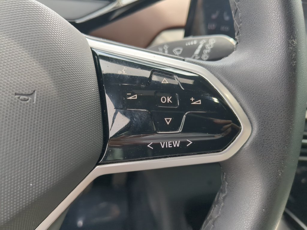 Certified 2023 Volkswagen ID.4 Pro AWD/4WD image 29