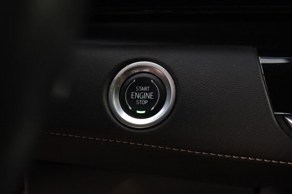 Used 2021 Cadillac Escalade Premium Luxury w/ LPO, Illumination Package image 7