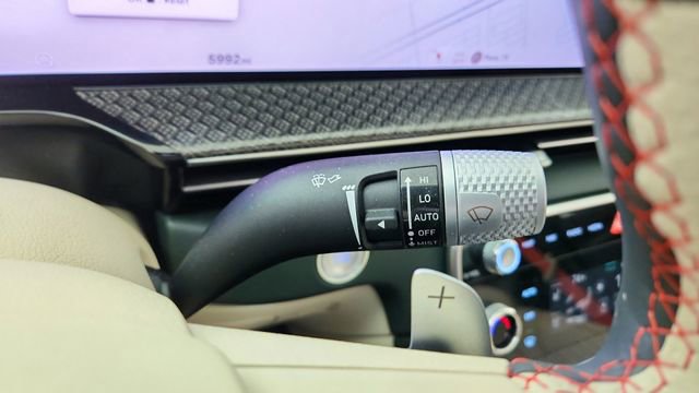 Used 2025 Genesis GV80 3.5T e-SC image 44