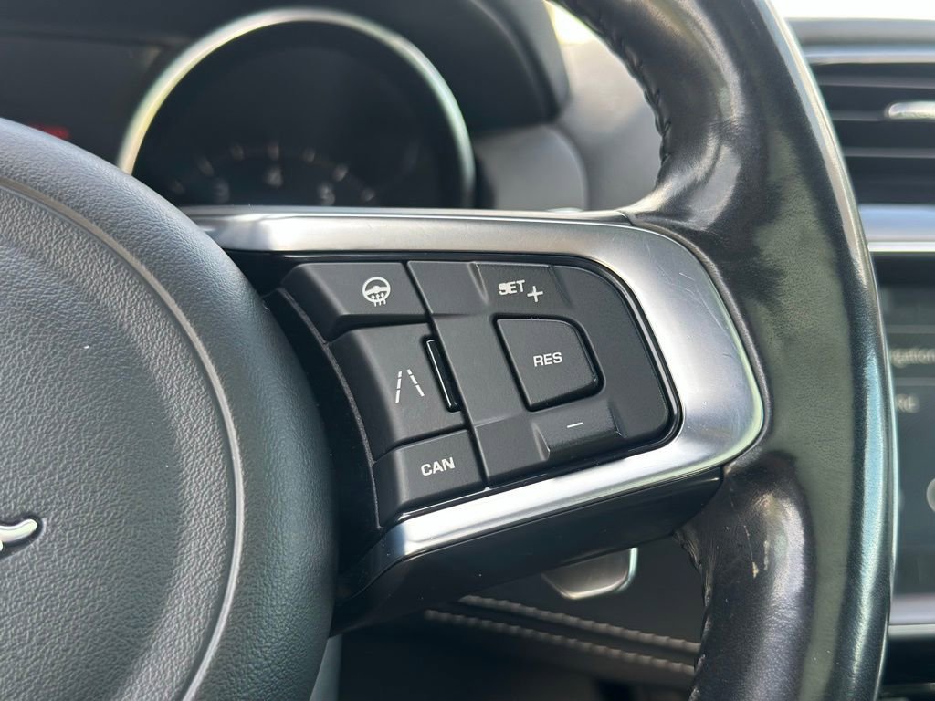 Used 2020 Jaguar F-PACE S AWD/4WD image 29