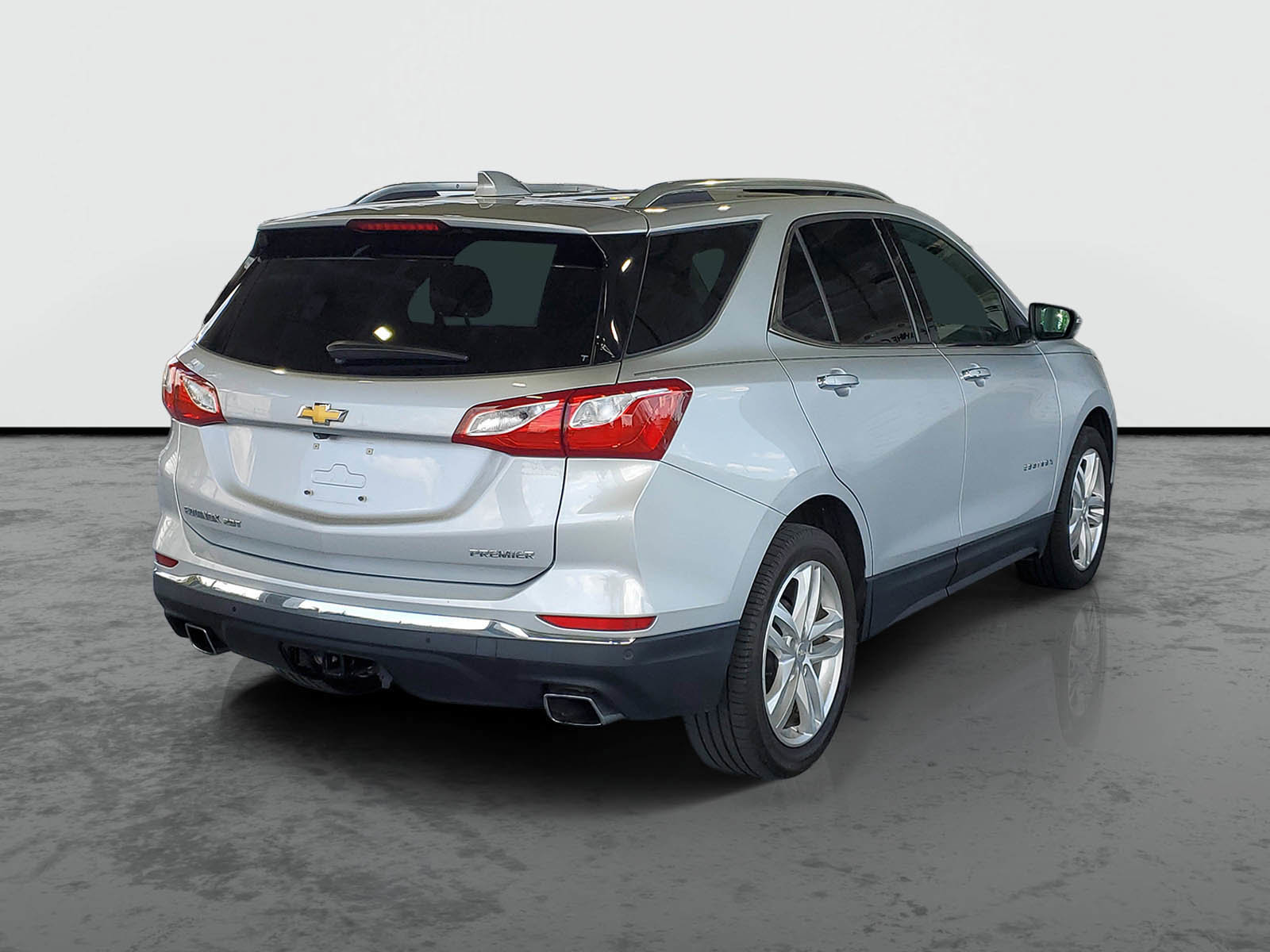 Used 2020 Chevrolet Equinox Premier FWD image 2