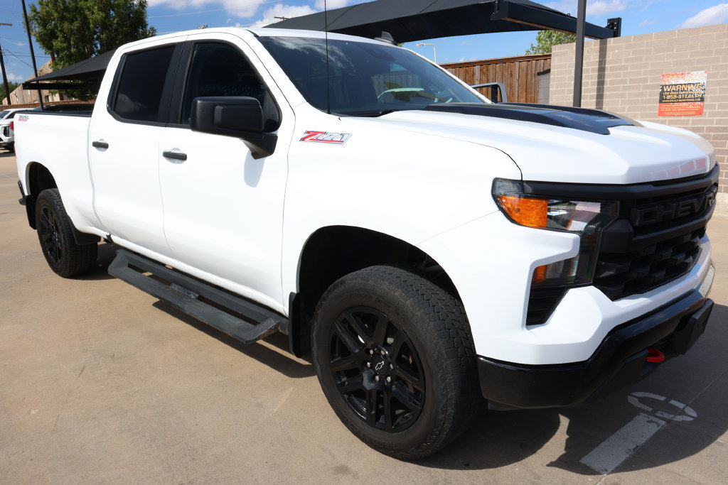 Used 2023 Chevrolet Silverado 1500 Custom Trail Boss AWD/4WD image 3