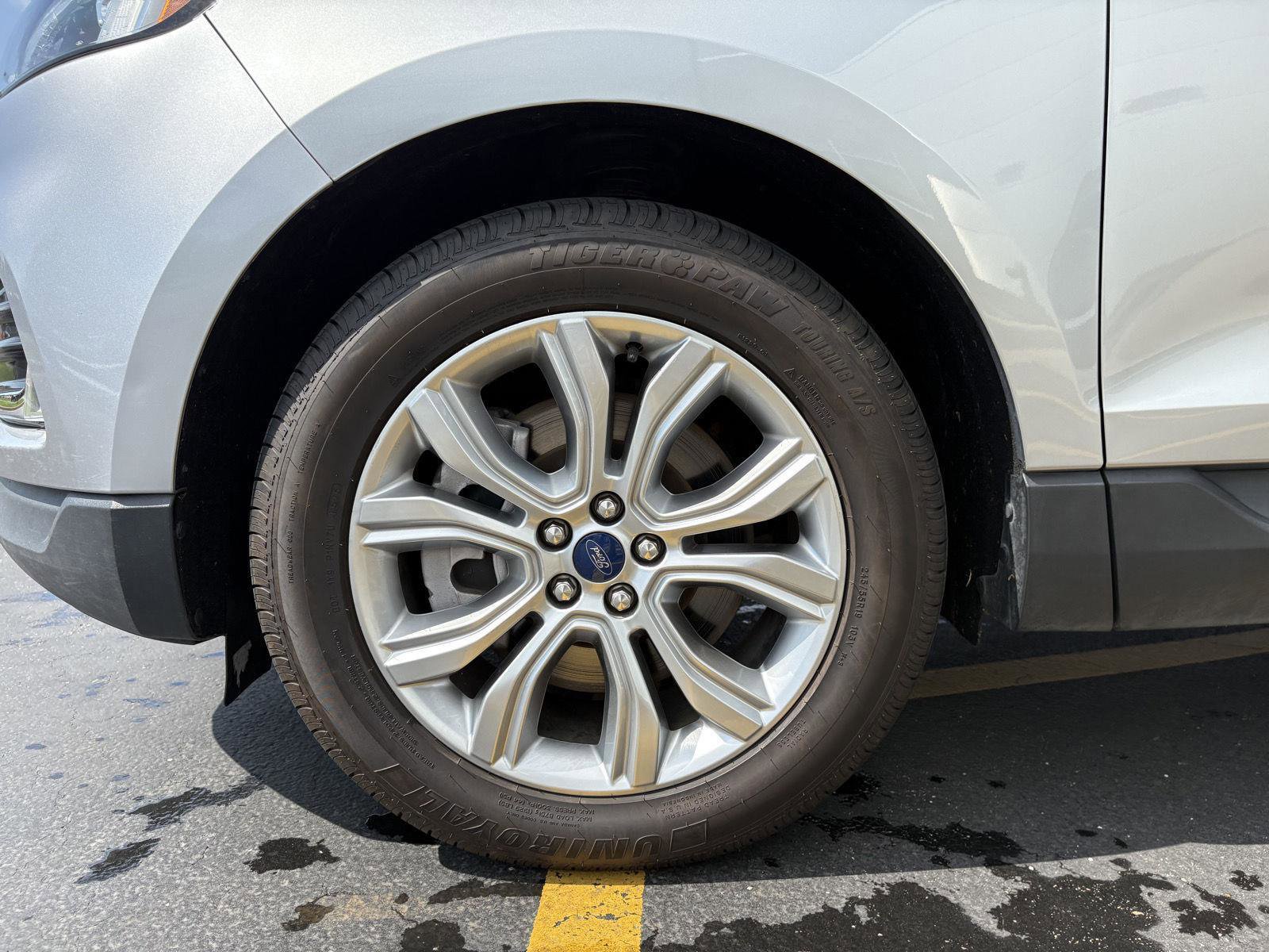 Certified 2022 Ford Edge Titanium AWD/4WD image 26