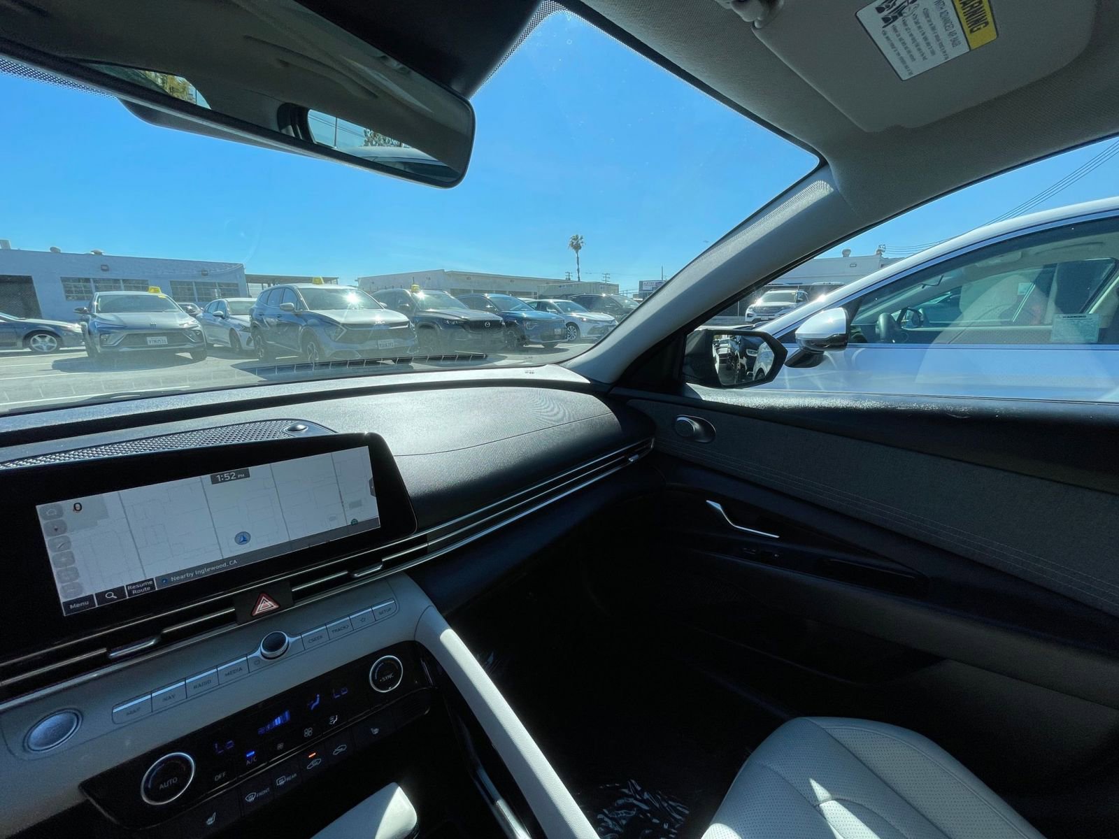 Used 2025 Hyundai Elantra Limited image 38