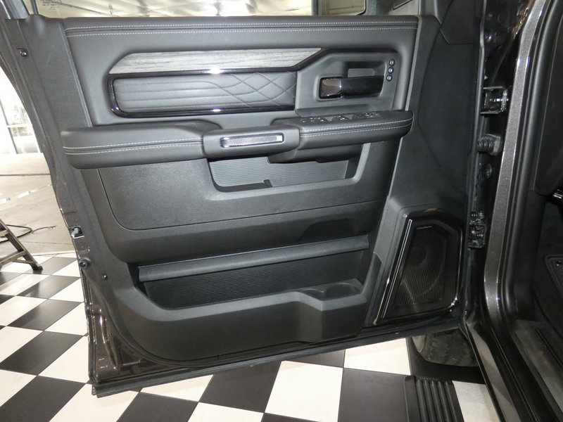 Used 2025 RAM 3500 Limited image 30