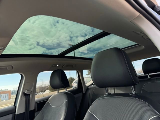 Used 2023 Volkswagen Taos SE image 10