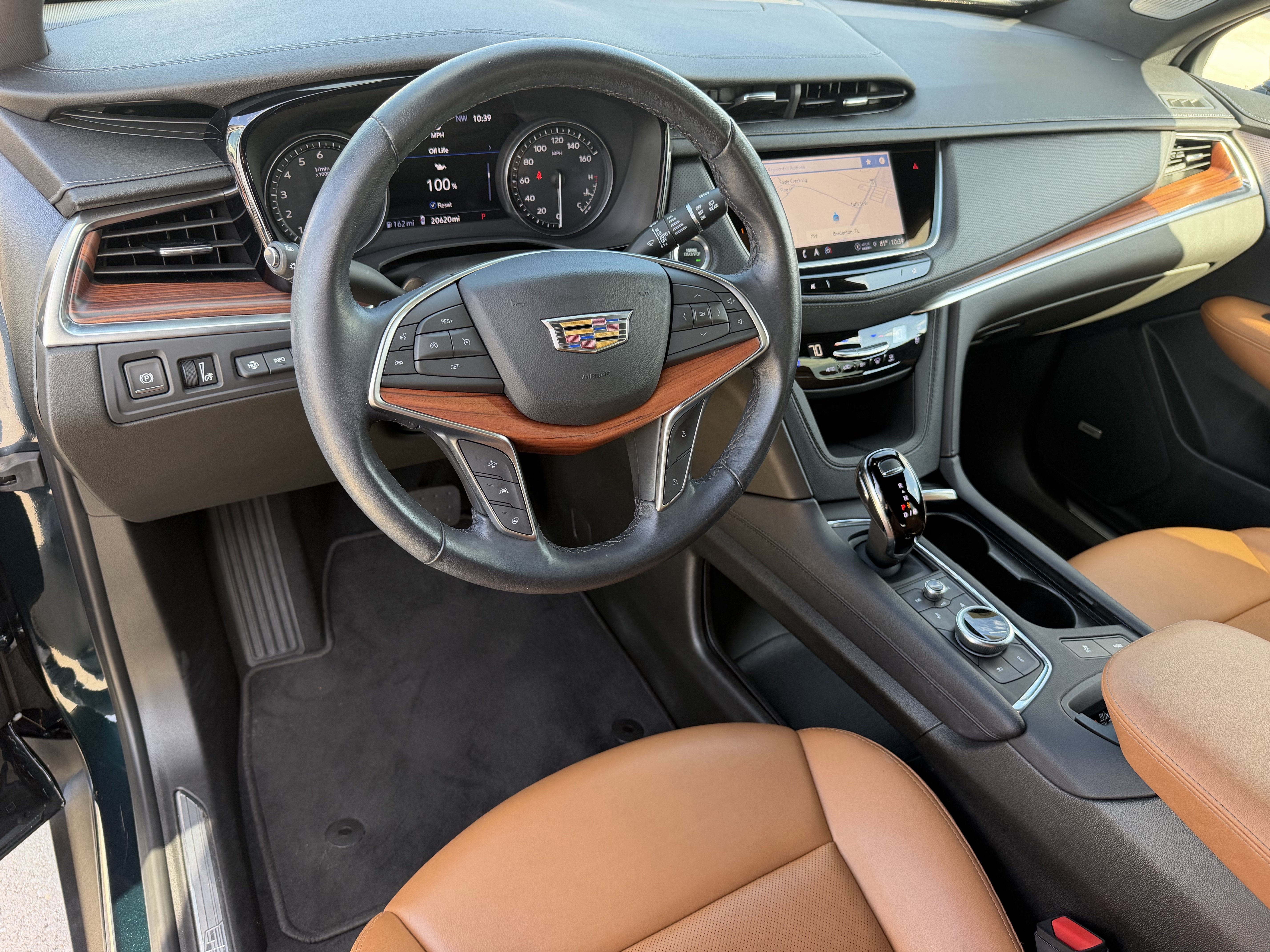 Certified 2024 Cadillac XT5 Premium Luxury w/ Technology Package FWD image 14