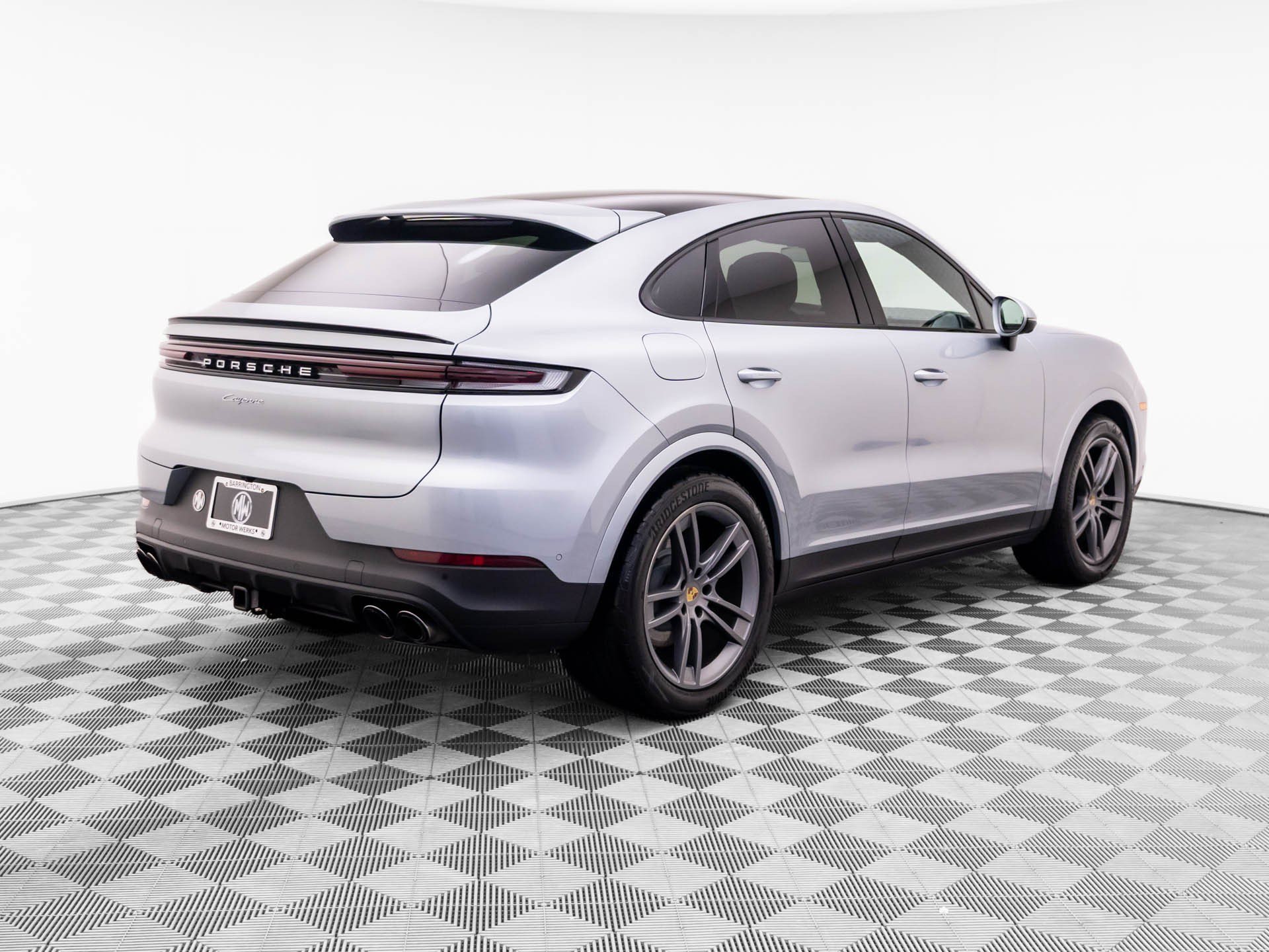 Certified 2024 Porsche Cayenne Coupe AWD/4WD image 7