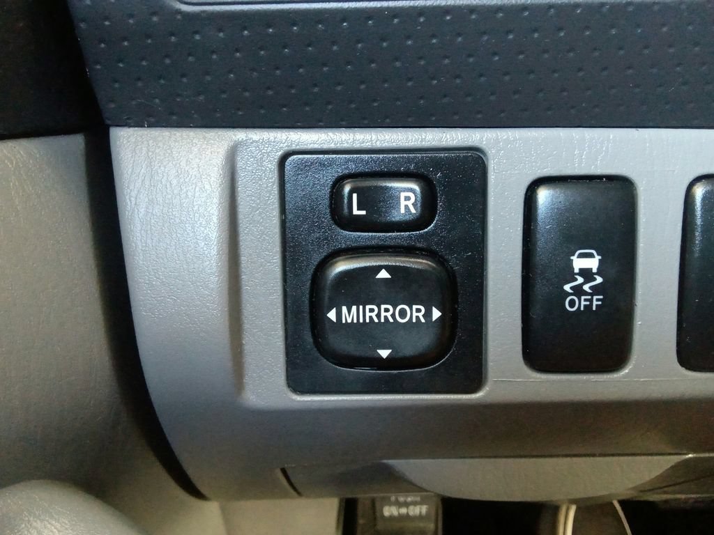 Used 2013 Toyota Tacoma PreRunner w/ SR5 Pkg RWD image 27