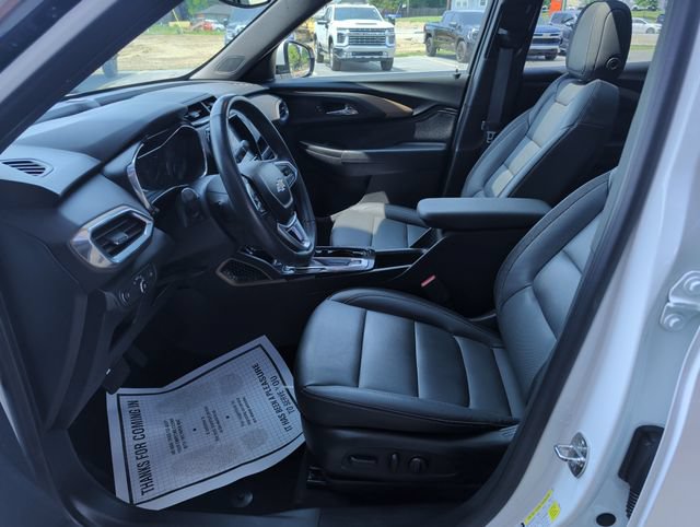 Used 2023 Chevrolet TrailBlazer ACTIV w/ Sun and Liftgate Package FWD image 12