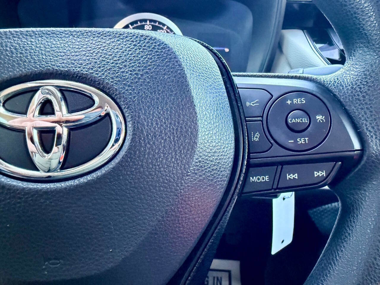 Used 2021 Toyota Corolla LE FWD image 34