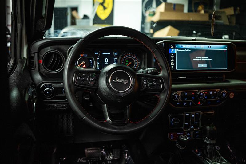 Used 2024 Jeep Wrangler Rubicon image 14