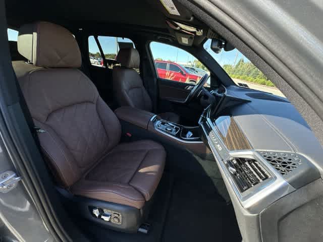Used 2024 BMW X5 xDrive50e w/ M Sport Package AWD/4WD image 21