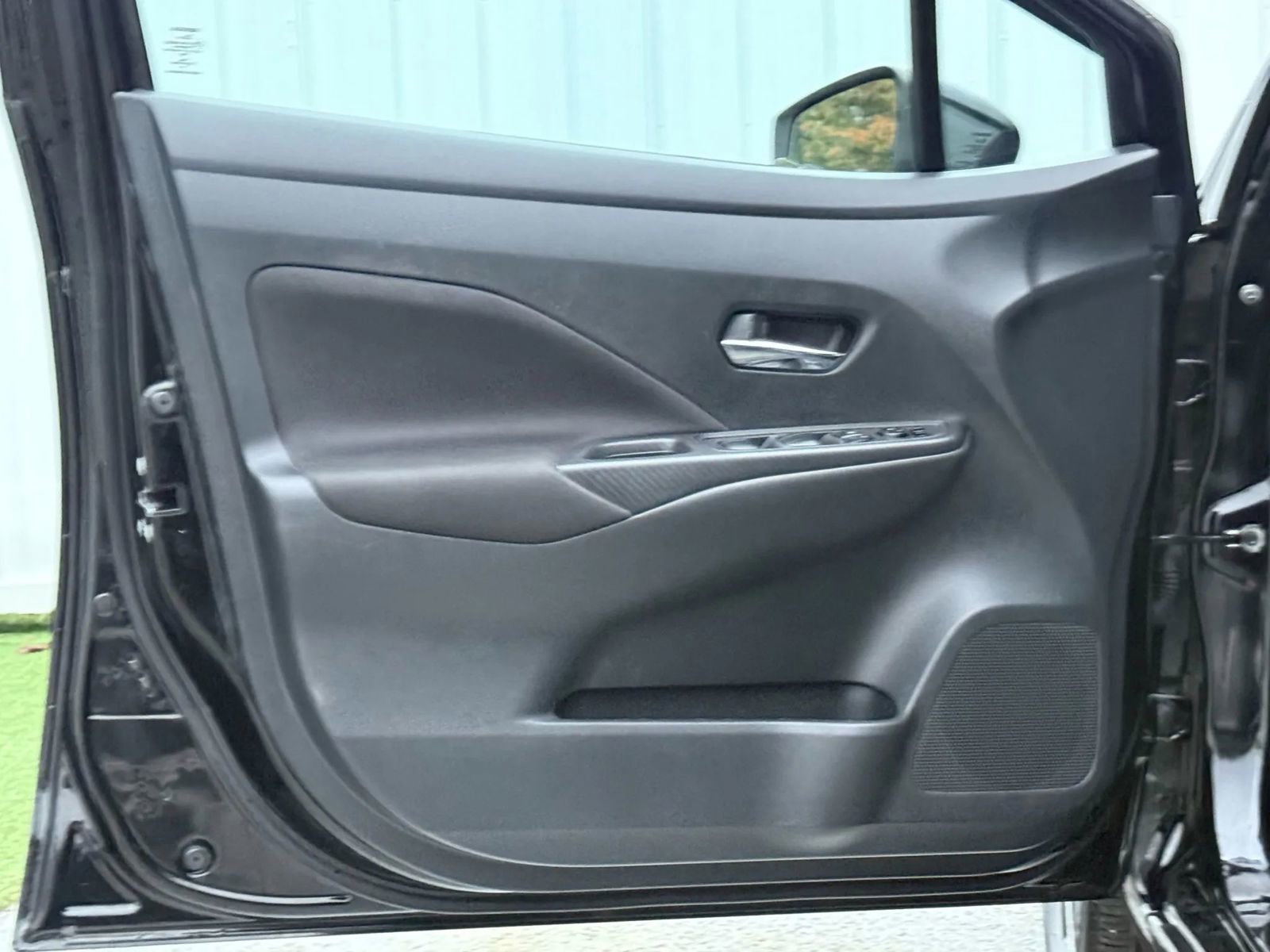 Used 2021 Nissan Versa SV image 13