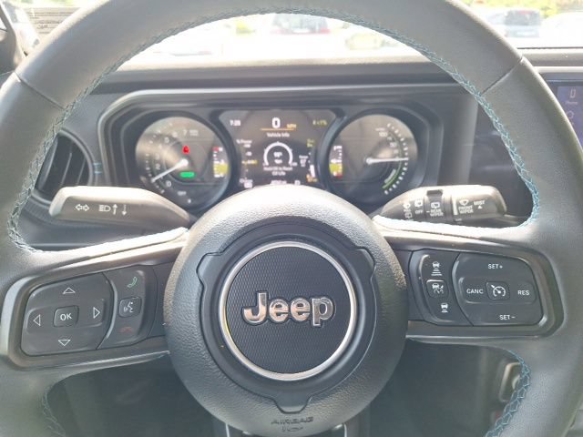 Used 2024 Jeep Wrangler Unlimited Rubicon 4xe AWD/4WD image 26