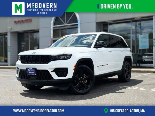 Used 2023 Jeep Grand Cherokee Altitude AWD/4WD image 1