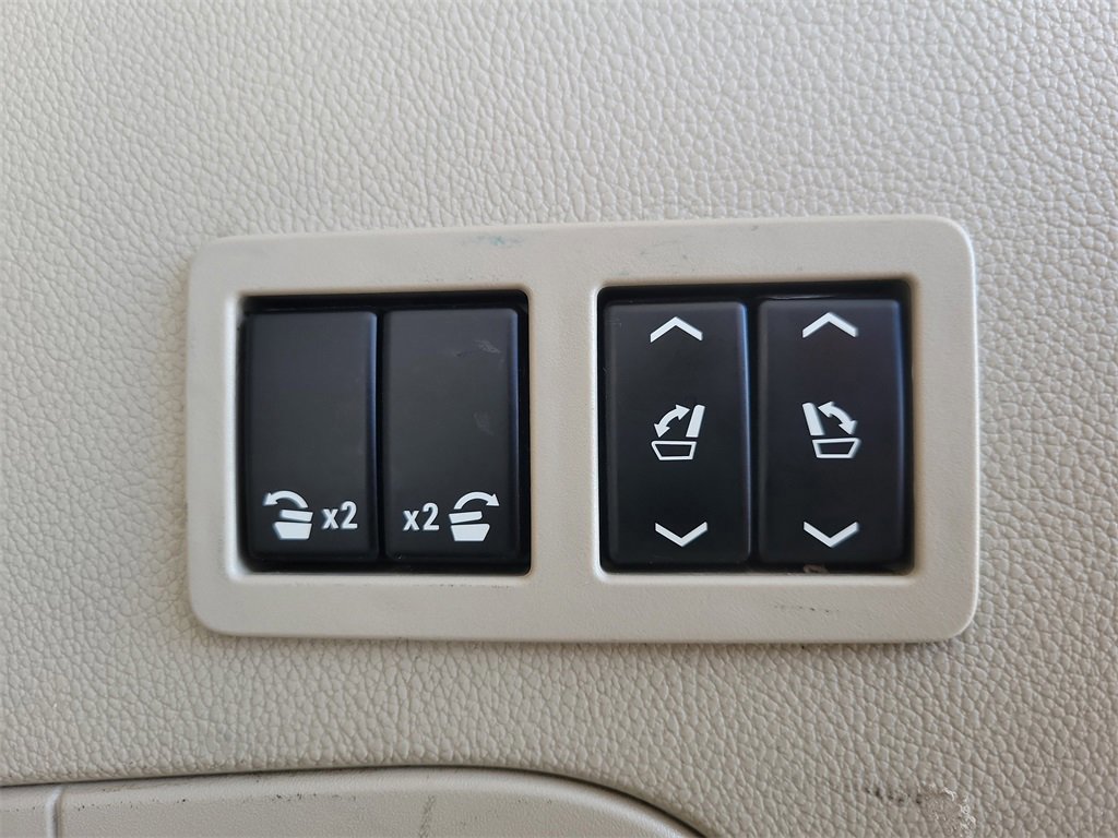 Used 2019 Cadillac Escalade Luxury image 7