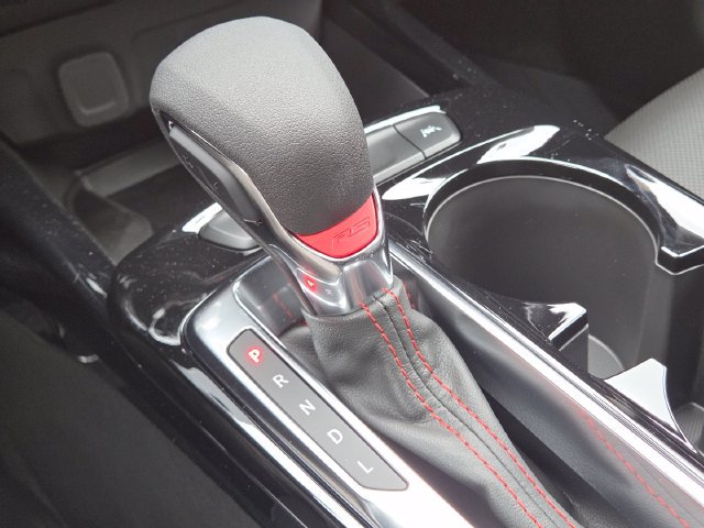 New 2026 Chevrolet Trax RS w/ Sunroof Package FWD image 28