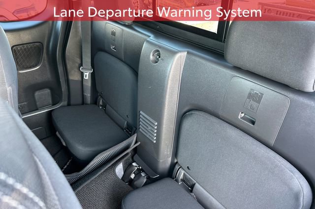 Used 2023 Nissan Frontier SV w/ SV Convenience Package image 16