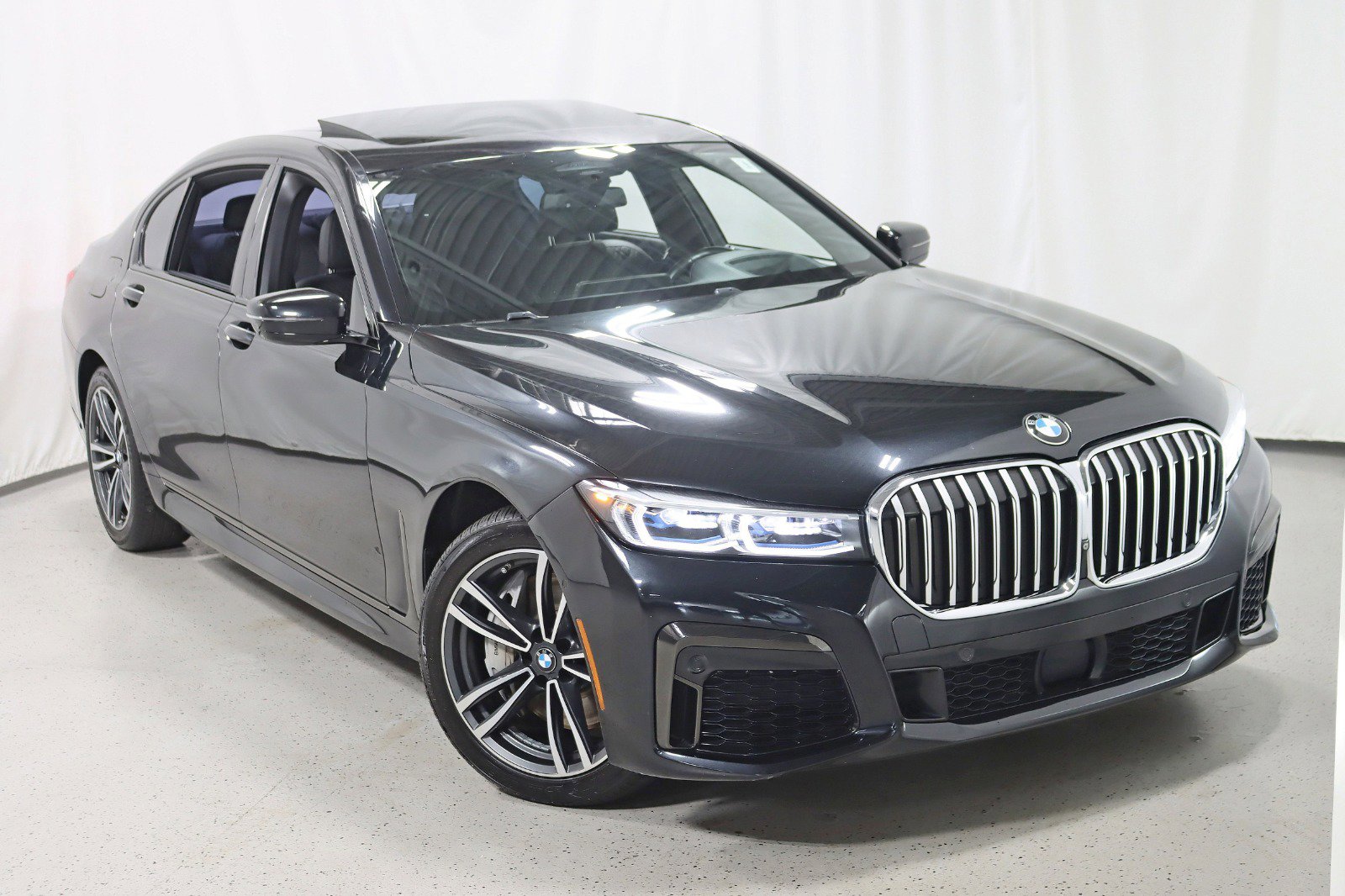 Used 2020 BMW 750i xDrive w/ Executive Package AWD/4WD image 6