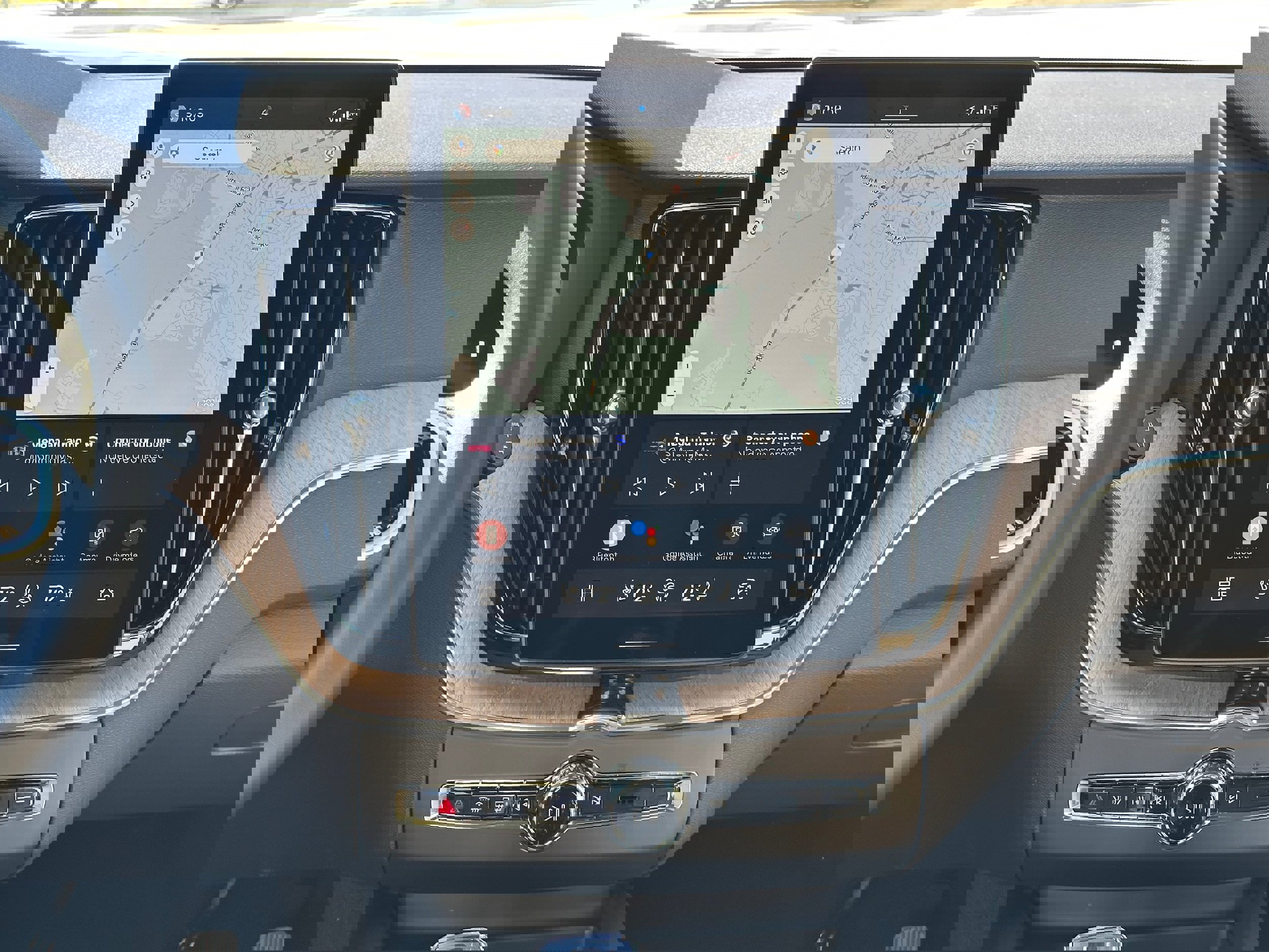 New 2026 Volvo XC60 B5 Plus w/ Protection Package Premier image 12