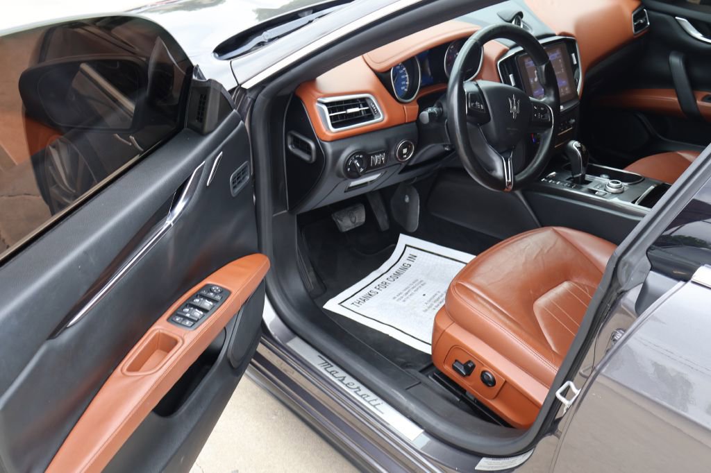 Used 2017 Maserati Ghibli RWD image 14