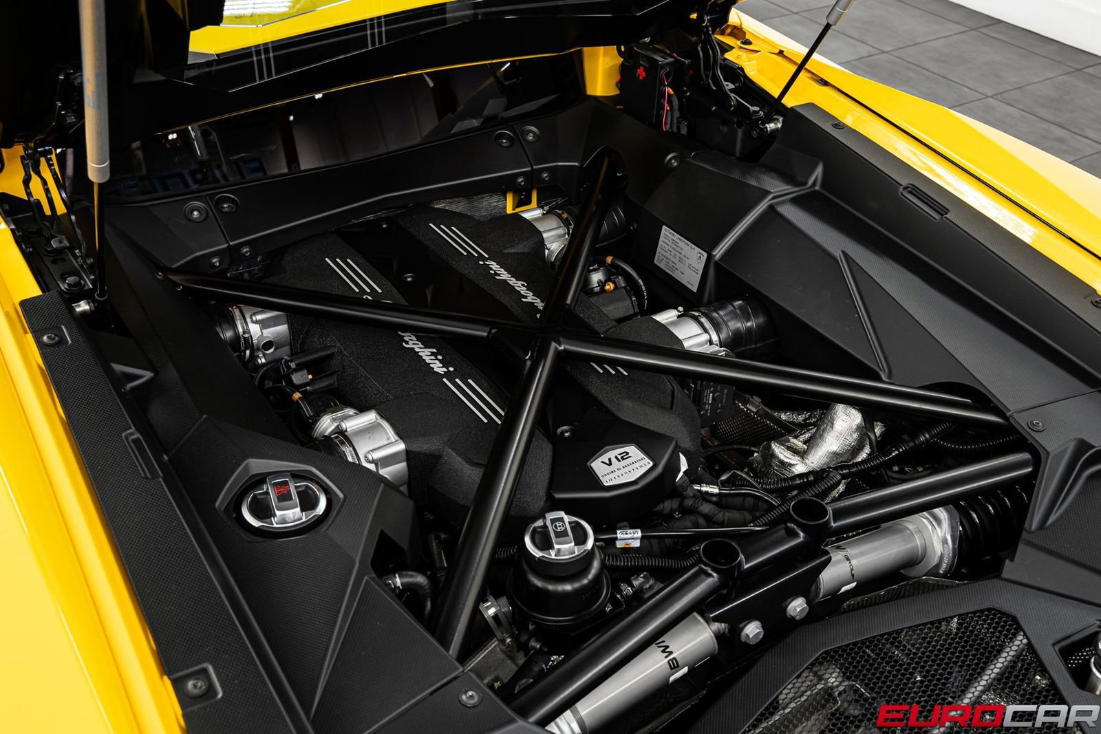 Used 2018 Lamborghini Aventador S image 20