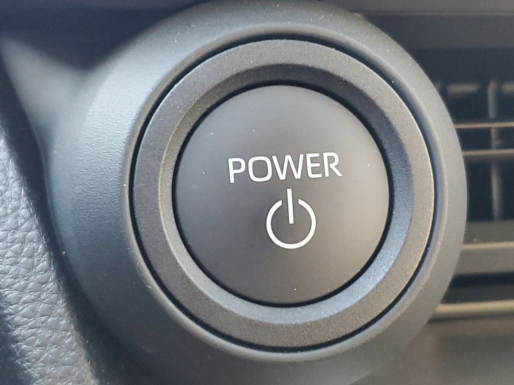 Certified 2025 Toyota Prius LE image 35