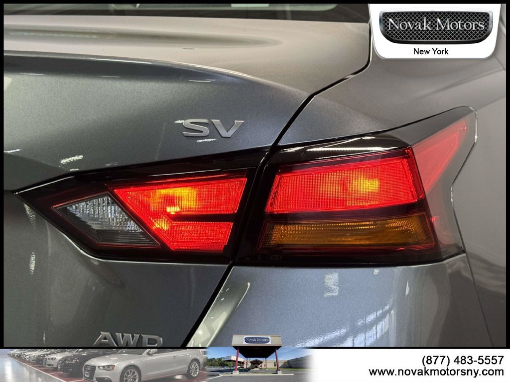 Used 2024 Nissan Altima 2.5 SV w/ SV Premium Package AWD/4WD image 11