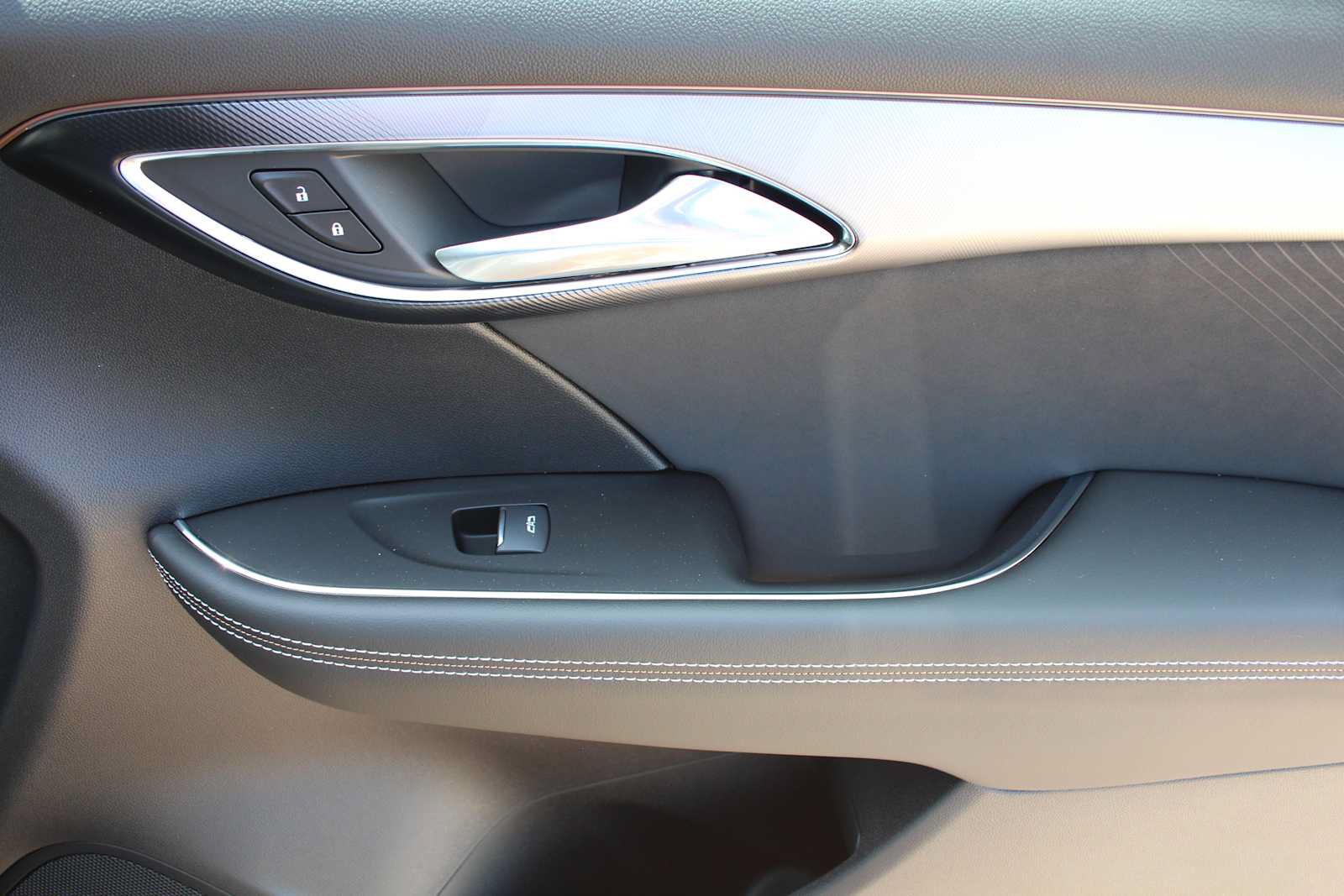 New 2026 Buick Envision Sport Touring AWD/4WD image 18