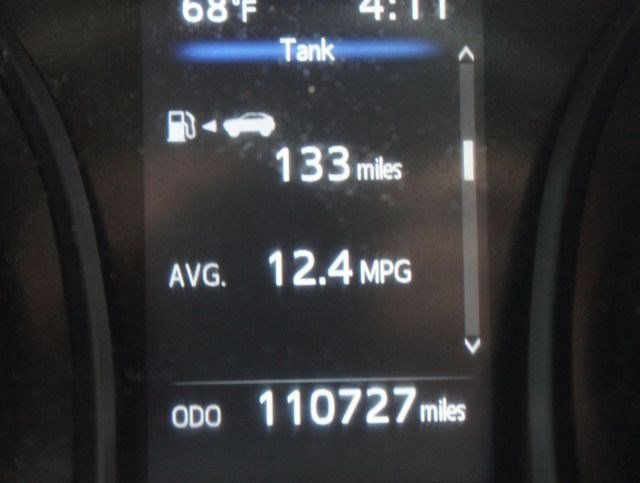 Used 2021 Toyota Camry SE image 3