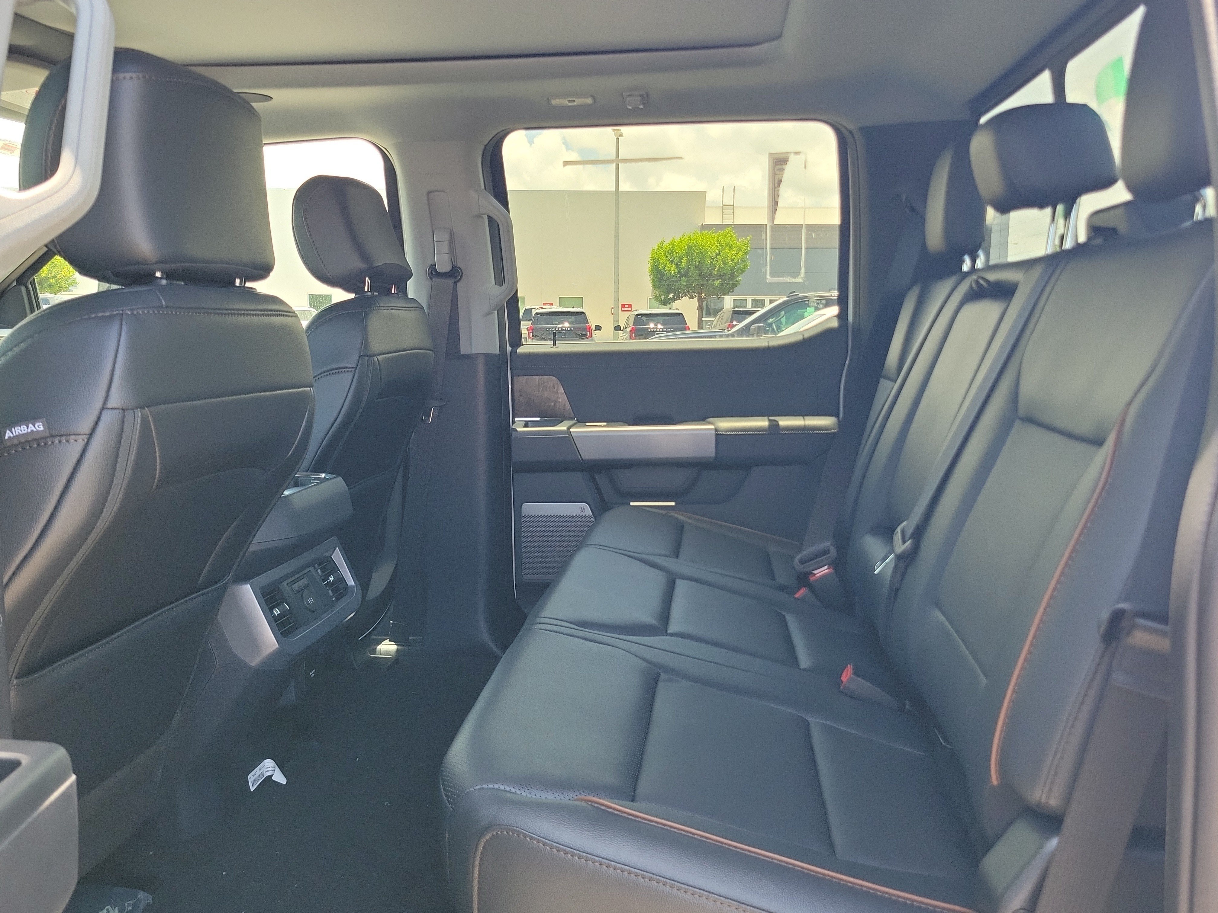 New 2026 Ford F350 Lariat w/ Lariat Ultimate Package AWD/4WD image 10