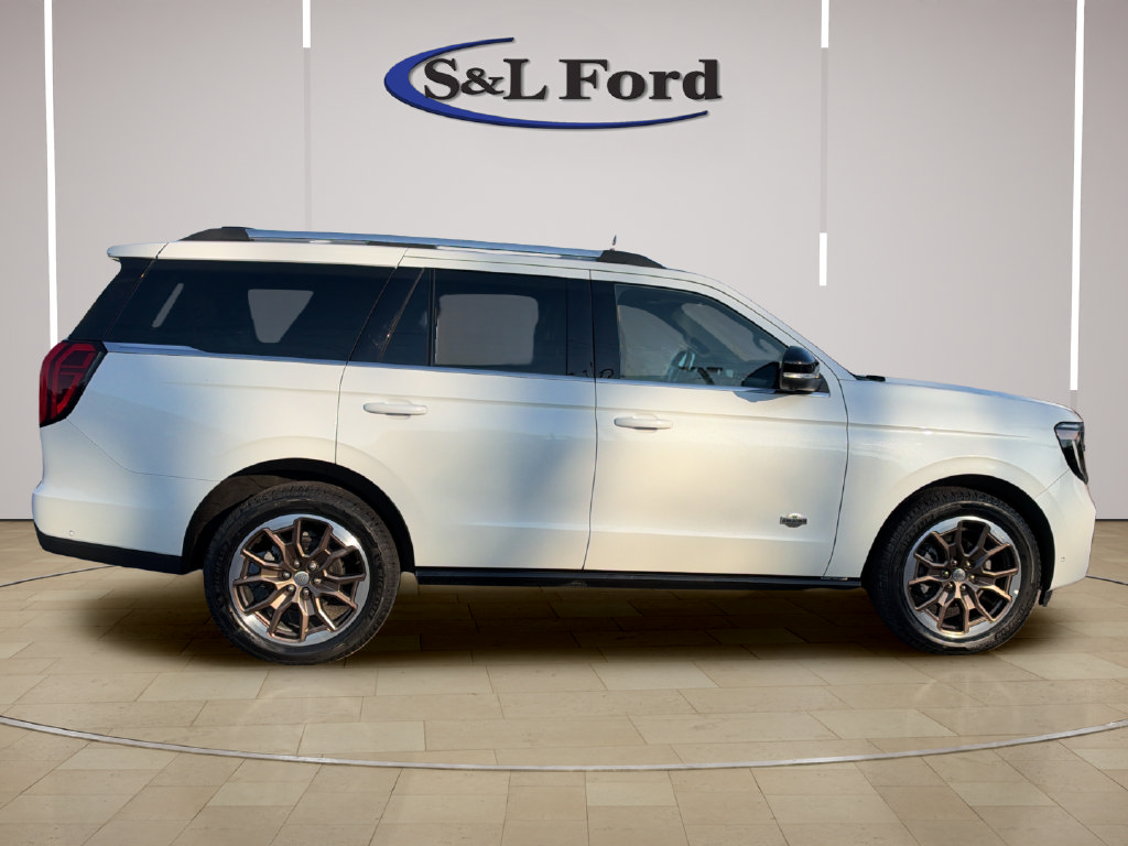 Certified 2025 Ford Expedition King Ranch AWD/4WD image 9