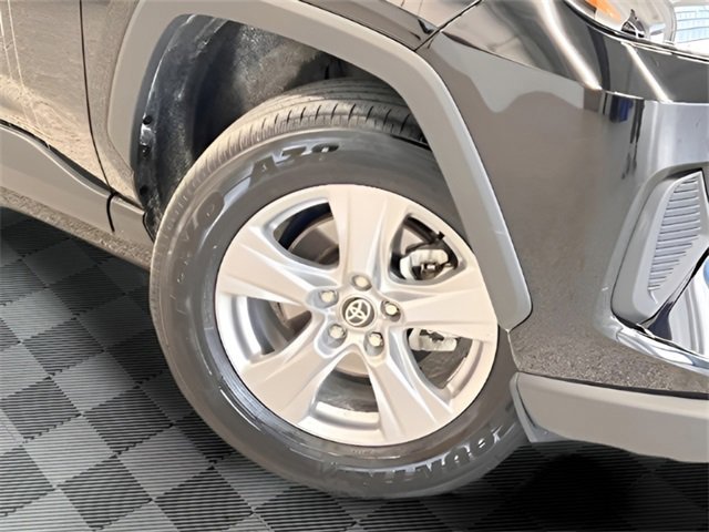 Used 2025 Toyota RAV4 XLE image 29