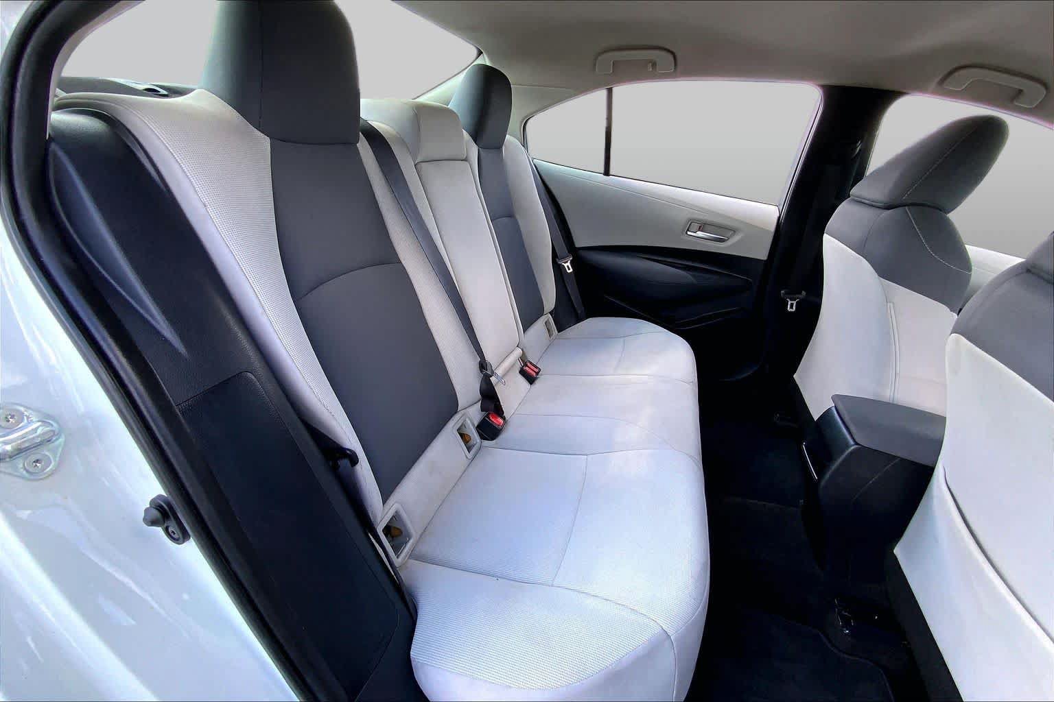 Used 2021 Toyota Corolla LE FWD image 19