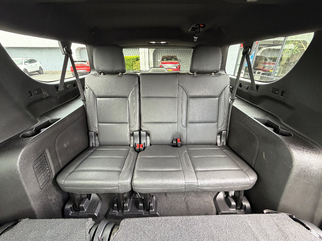 Used 2021 Chevrolet Suburban LT AWD/4WD image 6