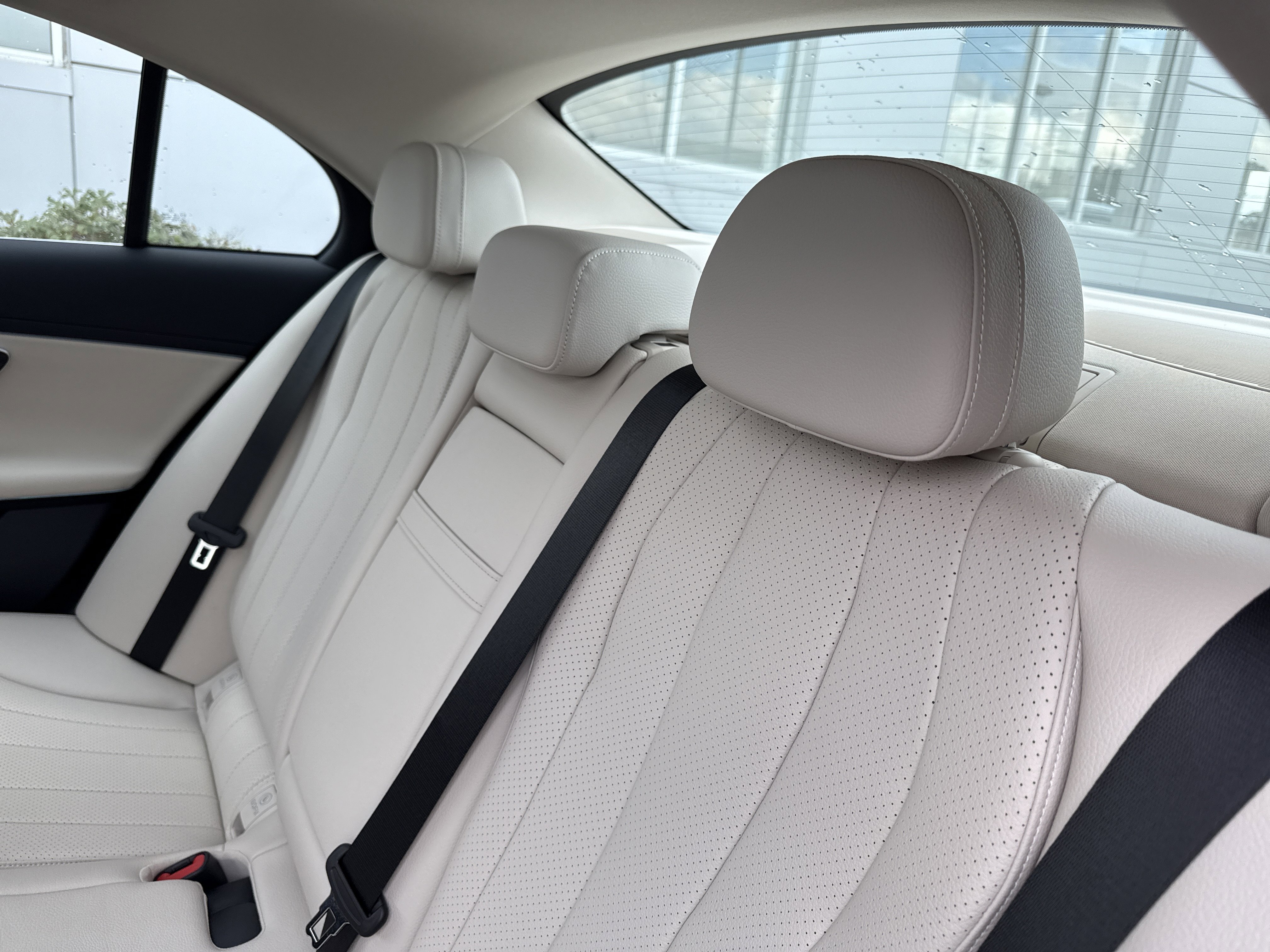 Certified 2024 Mercedes-Benz E 350 4MATIC Sedan image 30