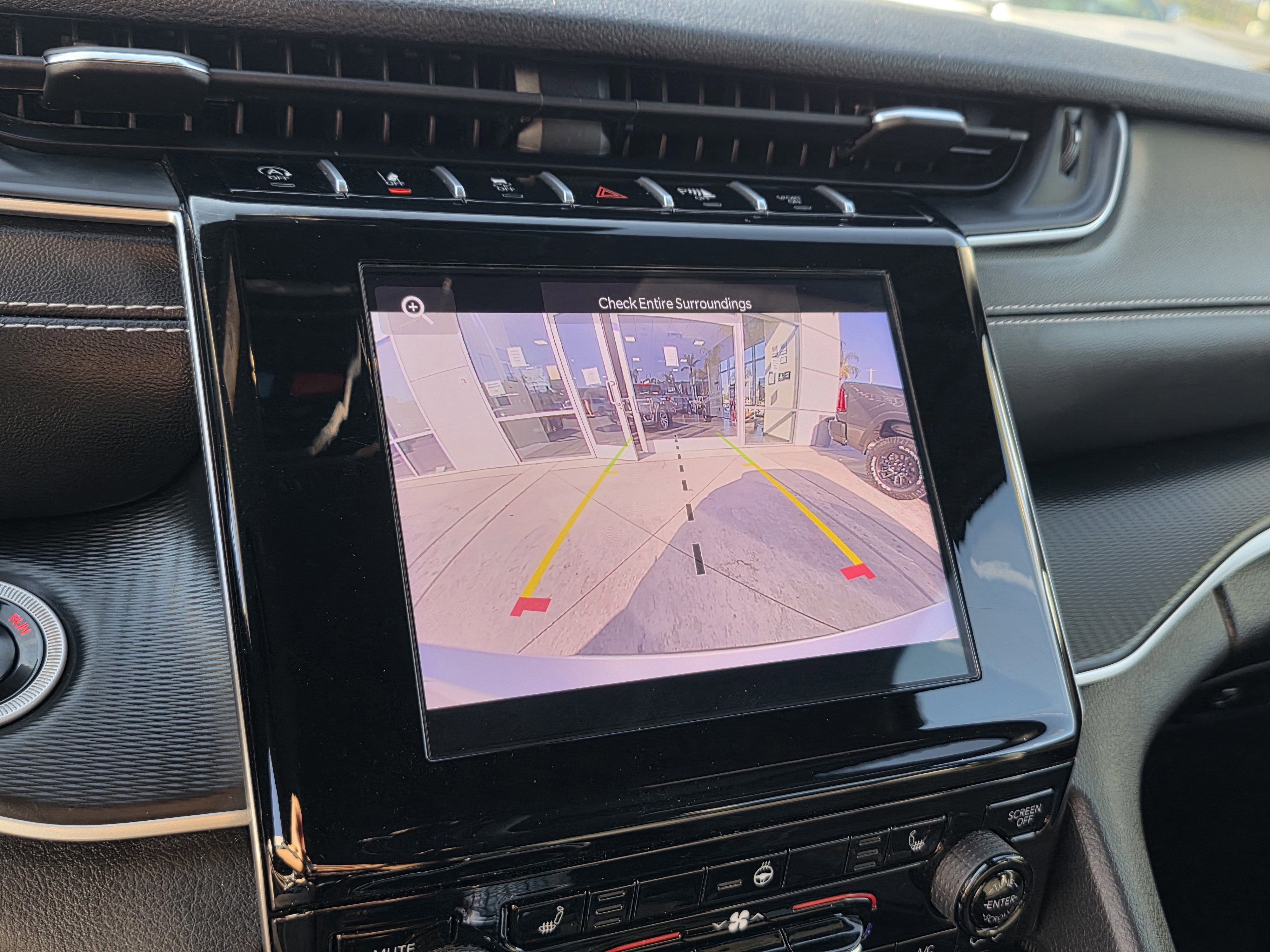 Certified 2024 Jeep Grand Cherokee L Laredo image 15