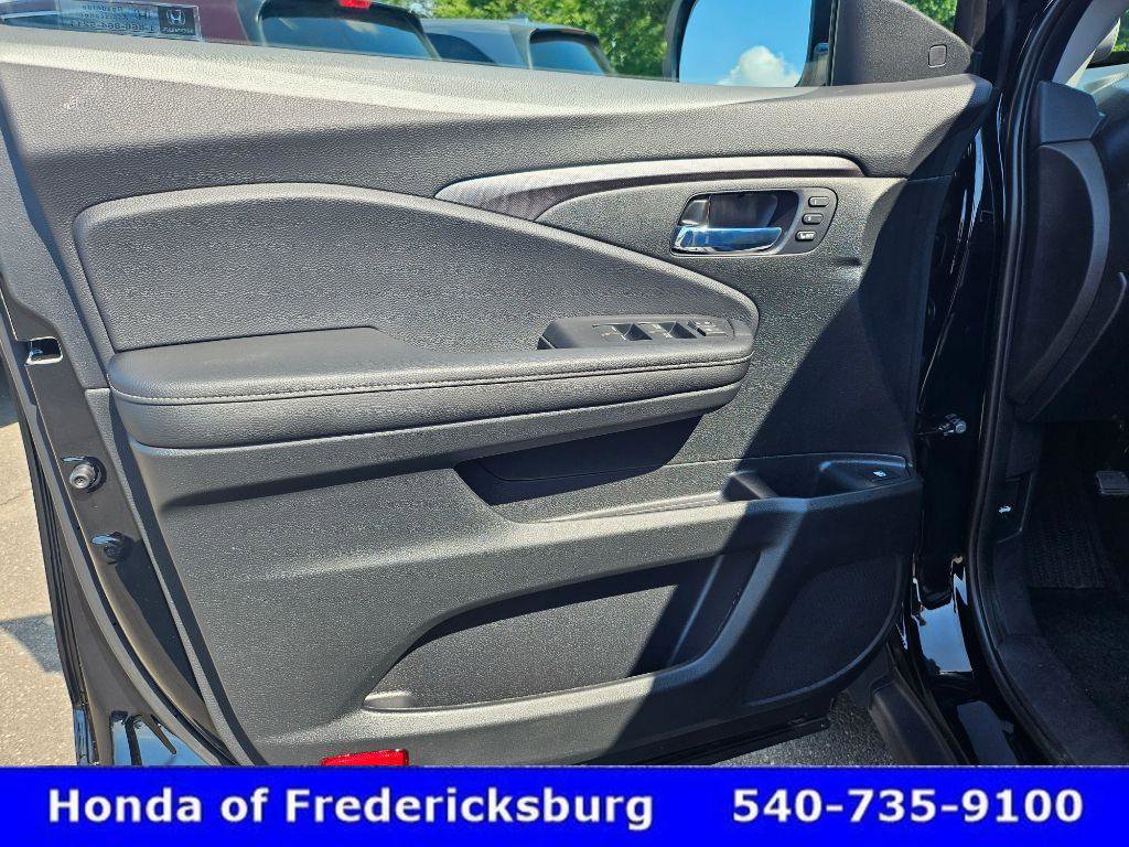 Used 2025 Honda Ridgeline RTL image 32