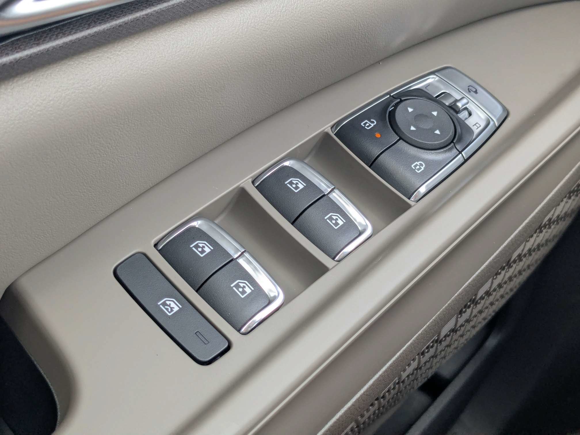 New 2026 Kia Carnival EX FWD image 34