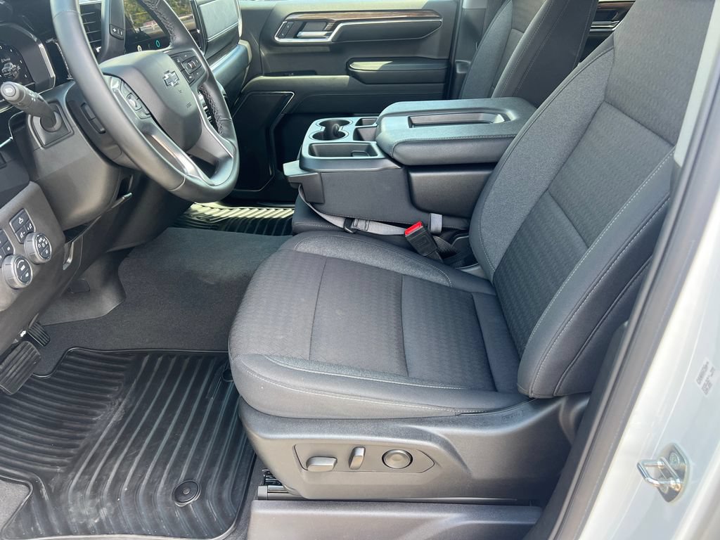 Used 2024 Chevrolet Silverado 1500 RST w/ LPO, Dark Essentials Package AWD/4WD image 9