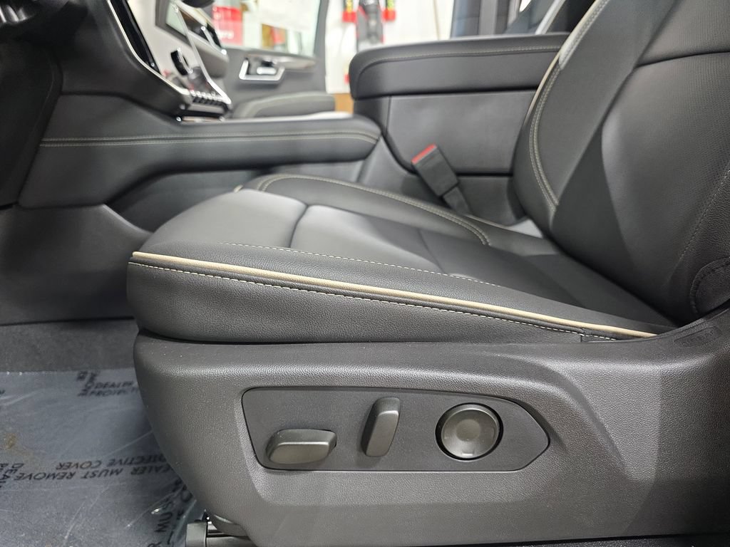 New 2026 GMC Yukon XL Elevation w/ Elevation Premium Package AWD/4WD image 32